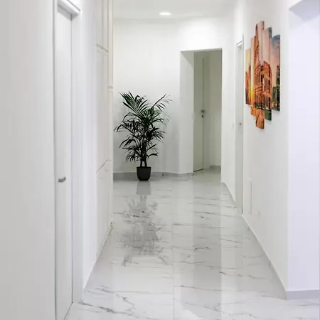 Appia Luxury דירה *